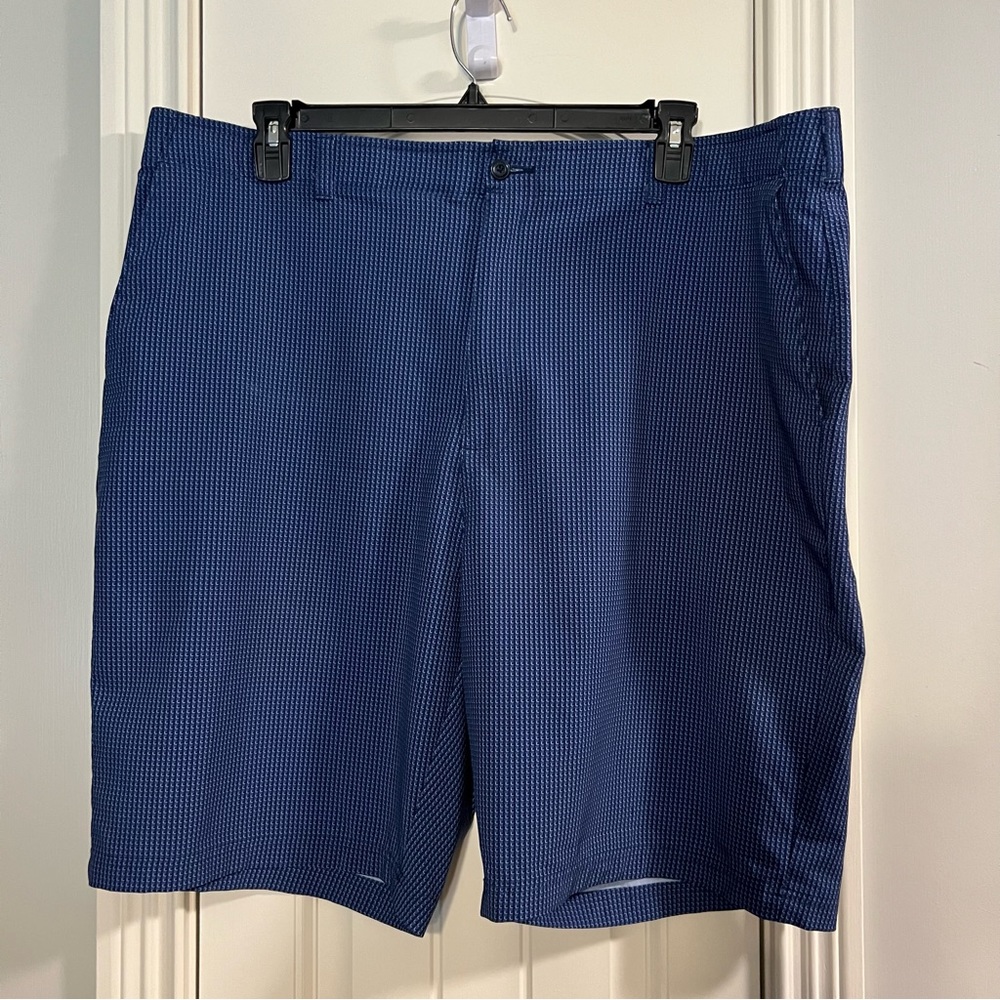 Ben Hogan Blue patterned short size 44
